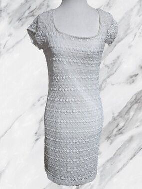 Vintage Textured Scoop-Neck White Midi Dress